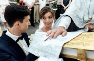 Bride appears for wedding in all black, everything turns emotional.Here is why