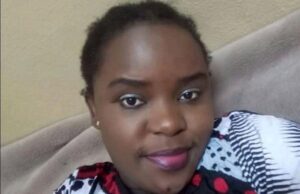 Lady working in saudi happy after male boss bought her iphone