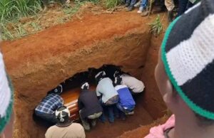 Unusual Burial of young woman who died while giving birth